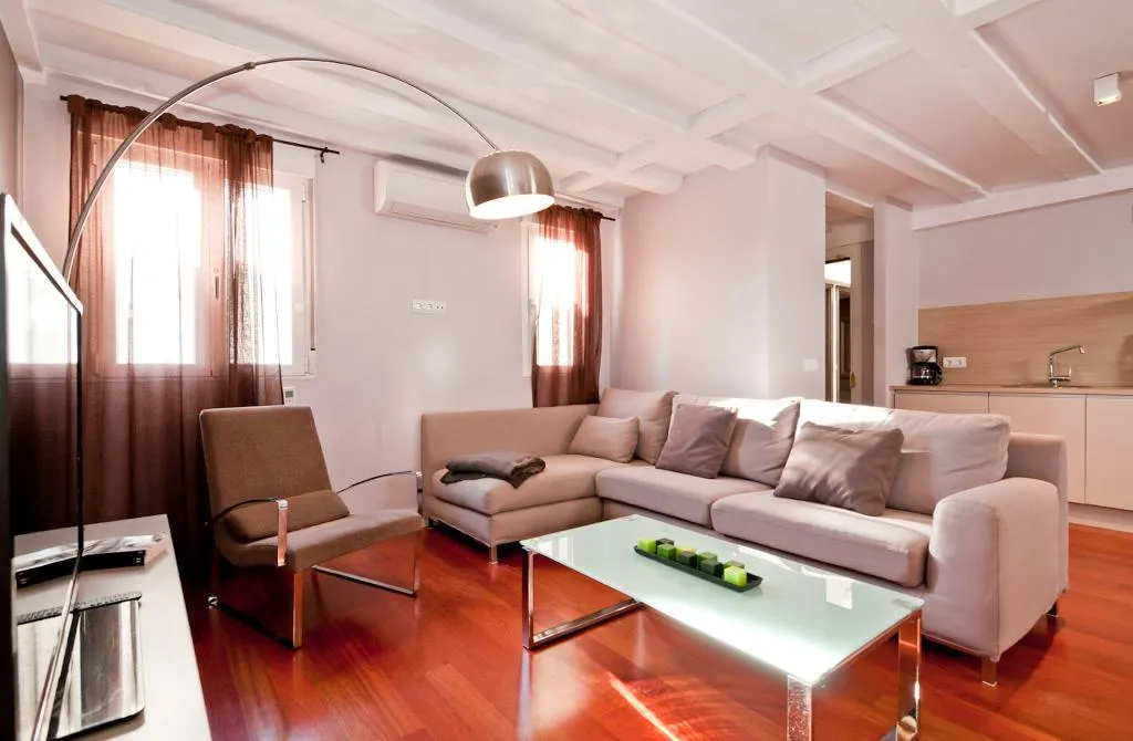 APARTMENT DUPLEX Room, Smartr Madrid Atocha, Madrid