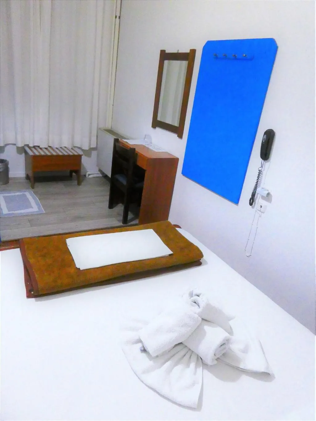 Room, Fivos, Athens