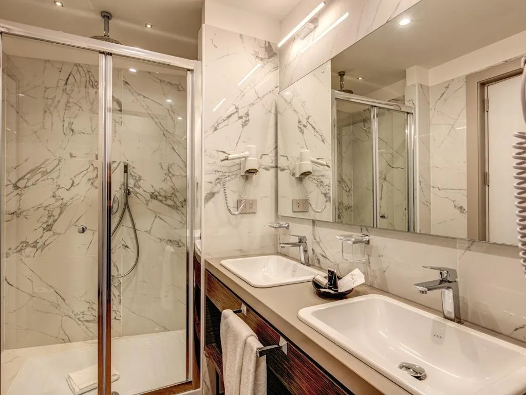 DOUBLE SUPERIOR Room, Al Manthia Hotel, Rome