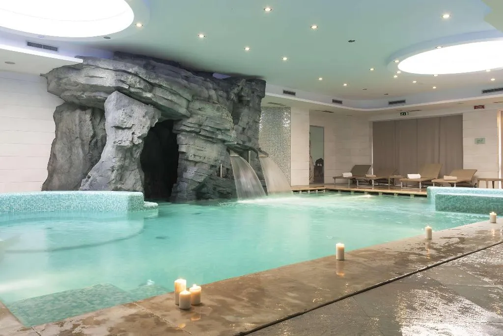 Pool, Picciolo Etna Golf Resort & Spa, Curio Collection, Catania