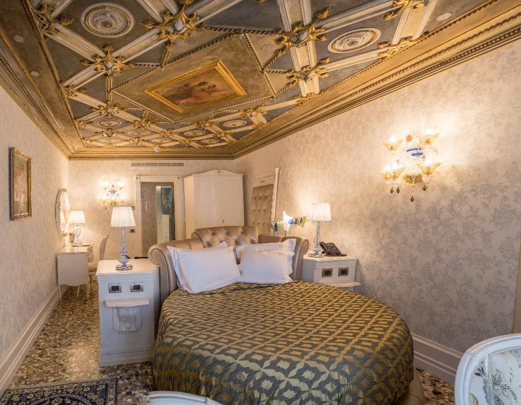 JUNIOR SUITE CANAL VIEW Room, Ego Boutique Hotel The Silk Road, Venice