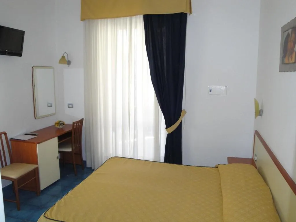 Room, Meublè Casa Mannini, Naples