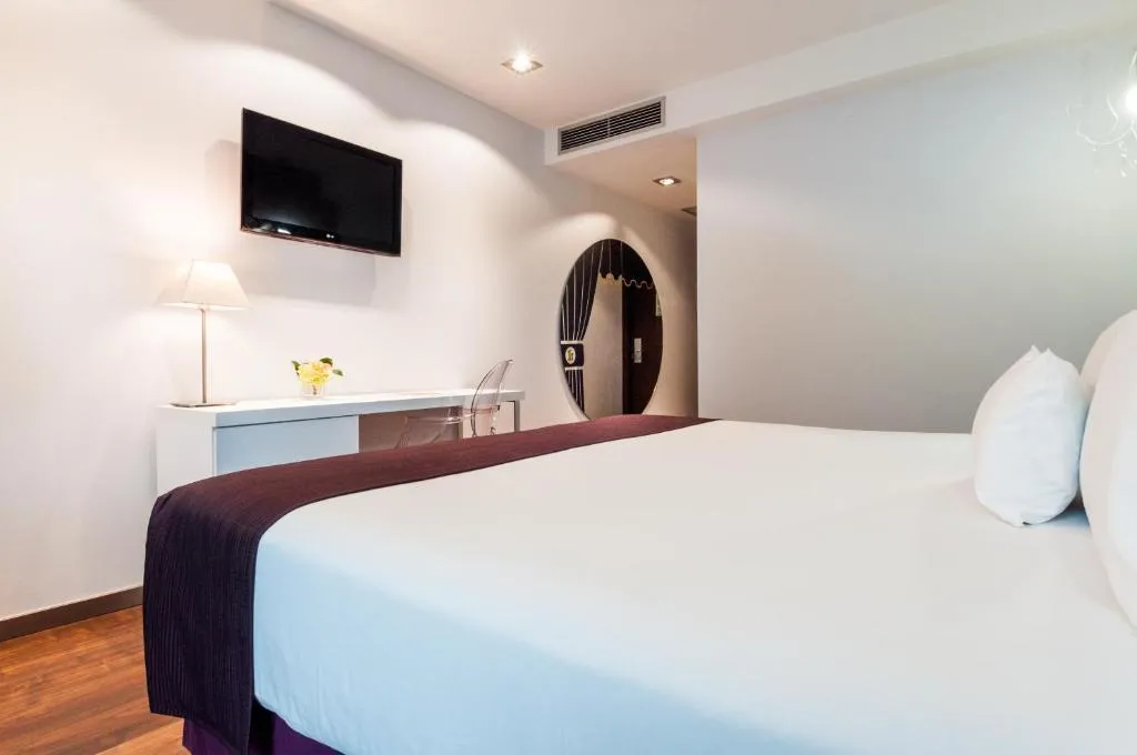 DOUBLE SINGLE USE WITH VIEWS Room, Ikonik Ramblas, Barcelona