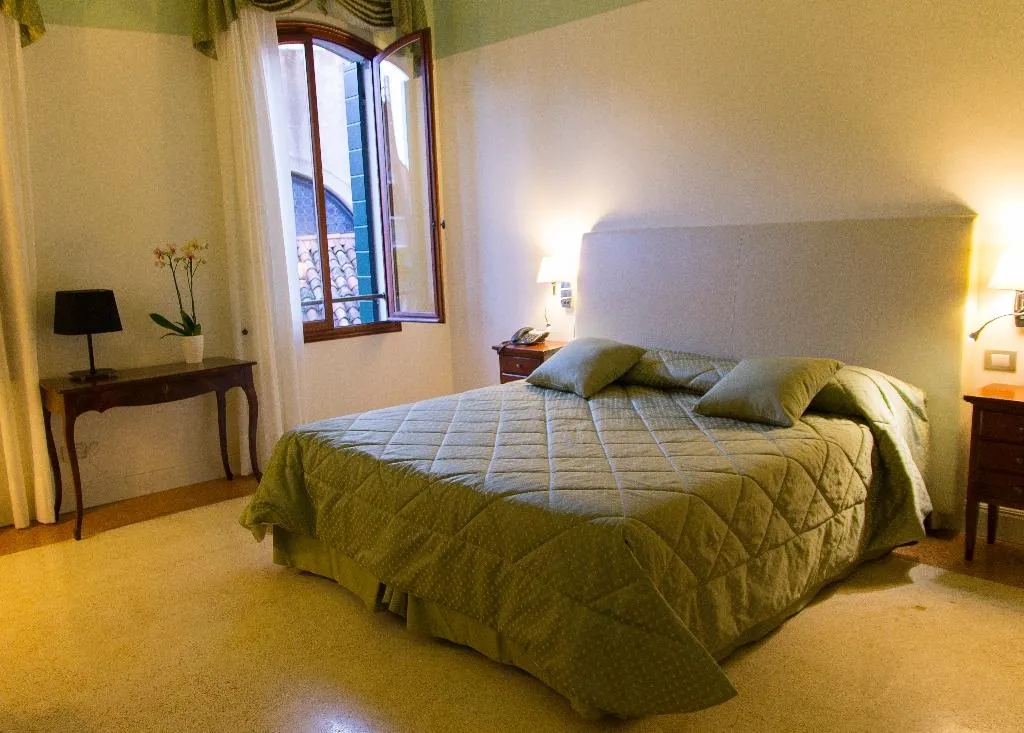 Double or Twin SUPERIOR Room, Sant Antonin, Venice