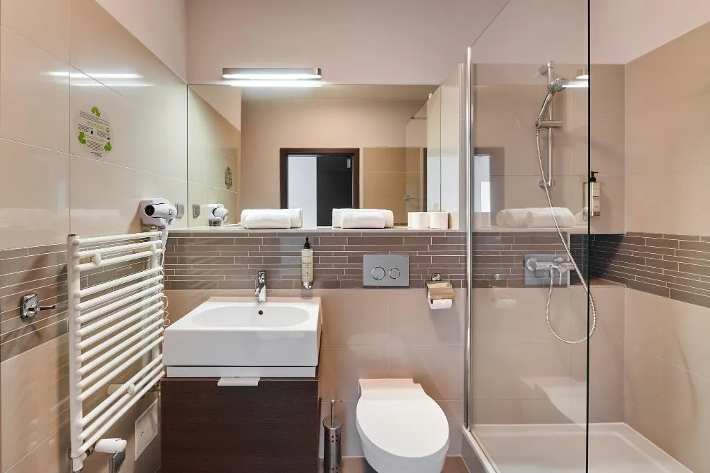 Double or Twin STANDARD Room, Golden Tulip Gdansk Residence, Gdansk