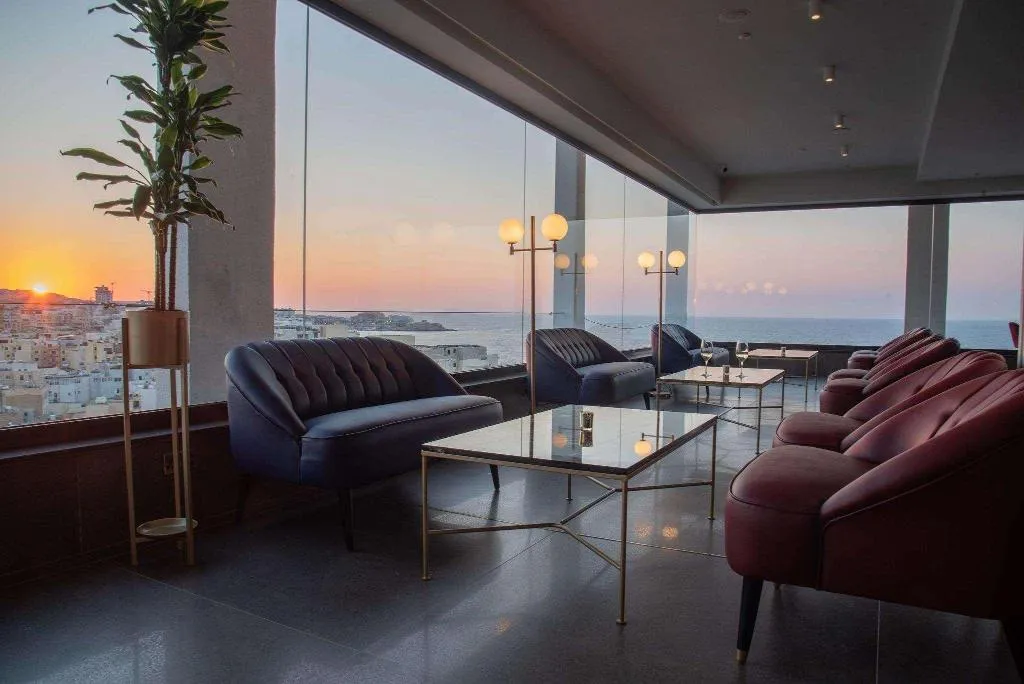 Restaurant, The Preluna Hotel, Malta