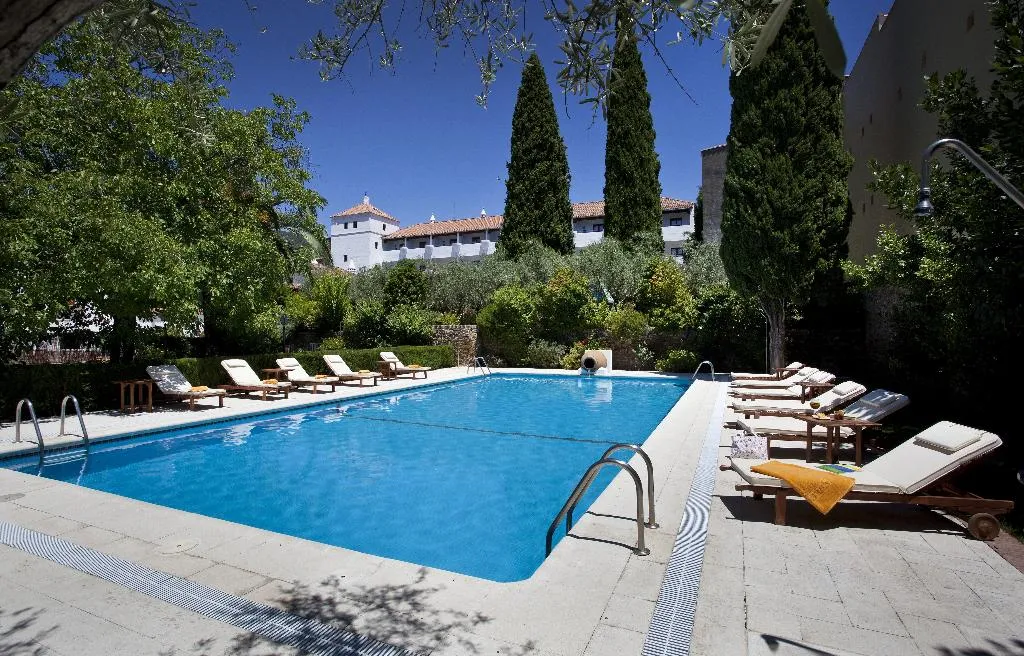 Pool, Parador de Guadalupe, Madrid