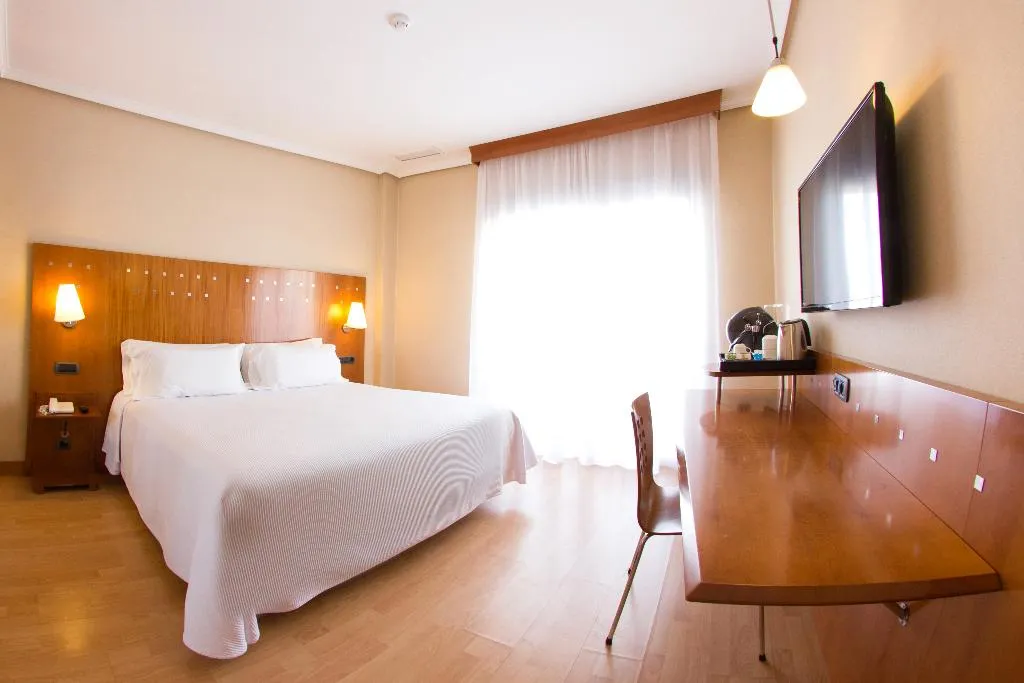 DOUBLE SUPERIOR WITH TERRACE Room, NH San Pedro de Alcántara, Costa Del Sol