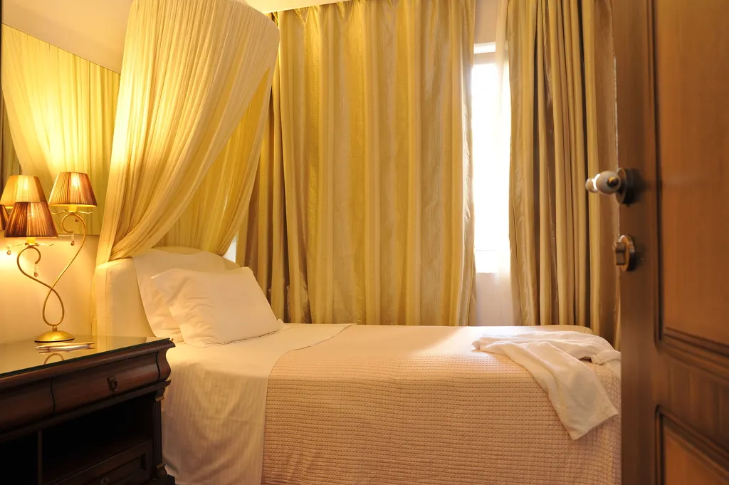 SINGLE STANDARD Room, Acropolis Museum Boutique, Athens