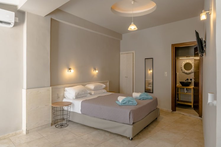 Areti, Crete