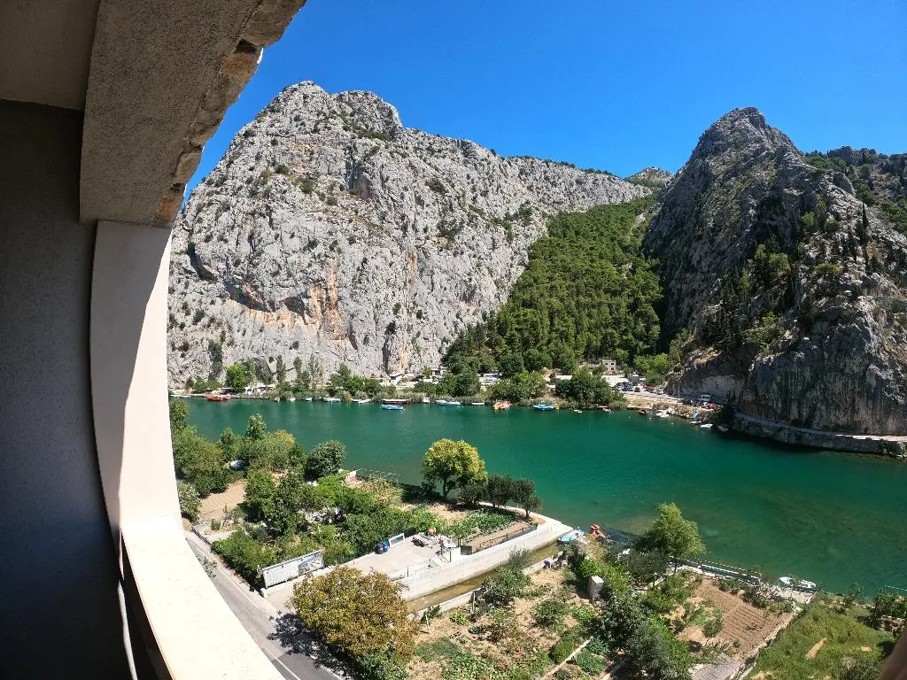 DOUBLE SINGLE USE SIDE SEA VIEW ONE BEDROOM Room, Villa Dvor, Split