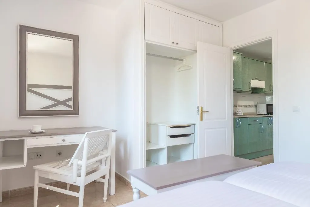 APARTMENT CAPACITY 7 TWO BEDROOMS Room, Oasis Papagayo Resort, Fuerteventura