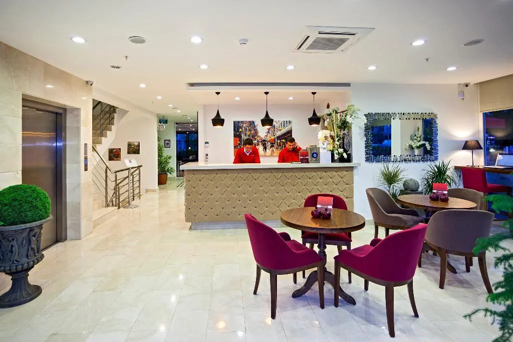Lobby, The Room, Antalya