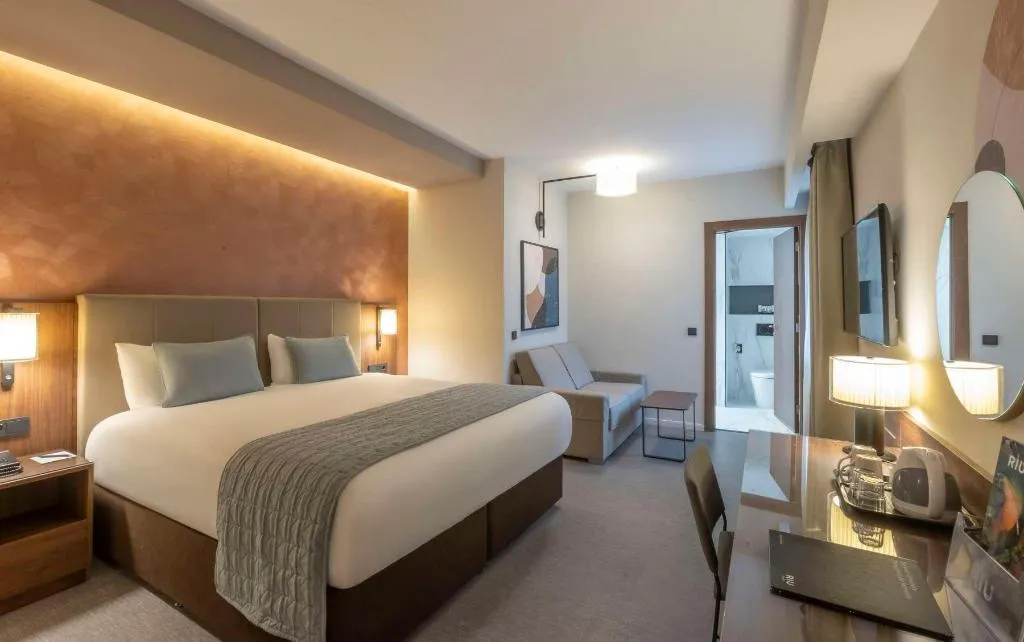 Room, Hotel Riu Plaza The Gresham Dublin, Dublin
