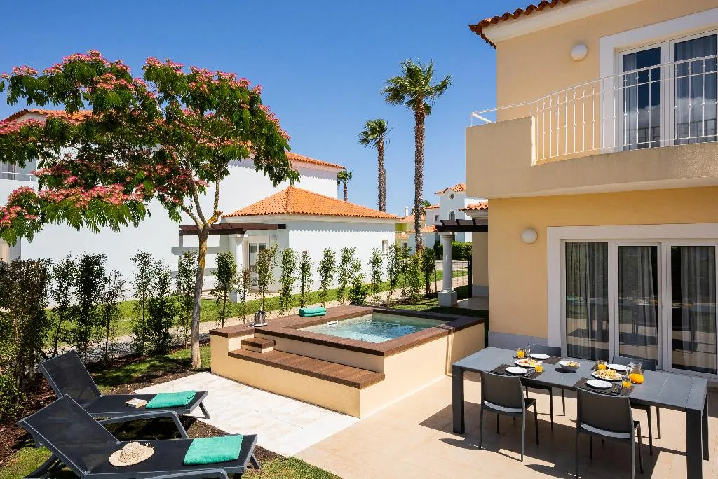 VILLA THREE BEDROOMS WITH PRIVATE POOL Room, Eden Villas & Apartments, Algarve