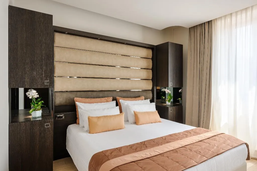 Double or Twin DELUXE Room, The Square Milano Duomo, Milan
