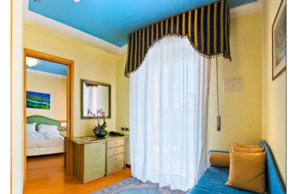 Room, Grand Esplanada, Venice