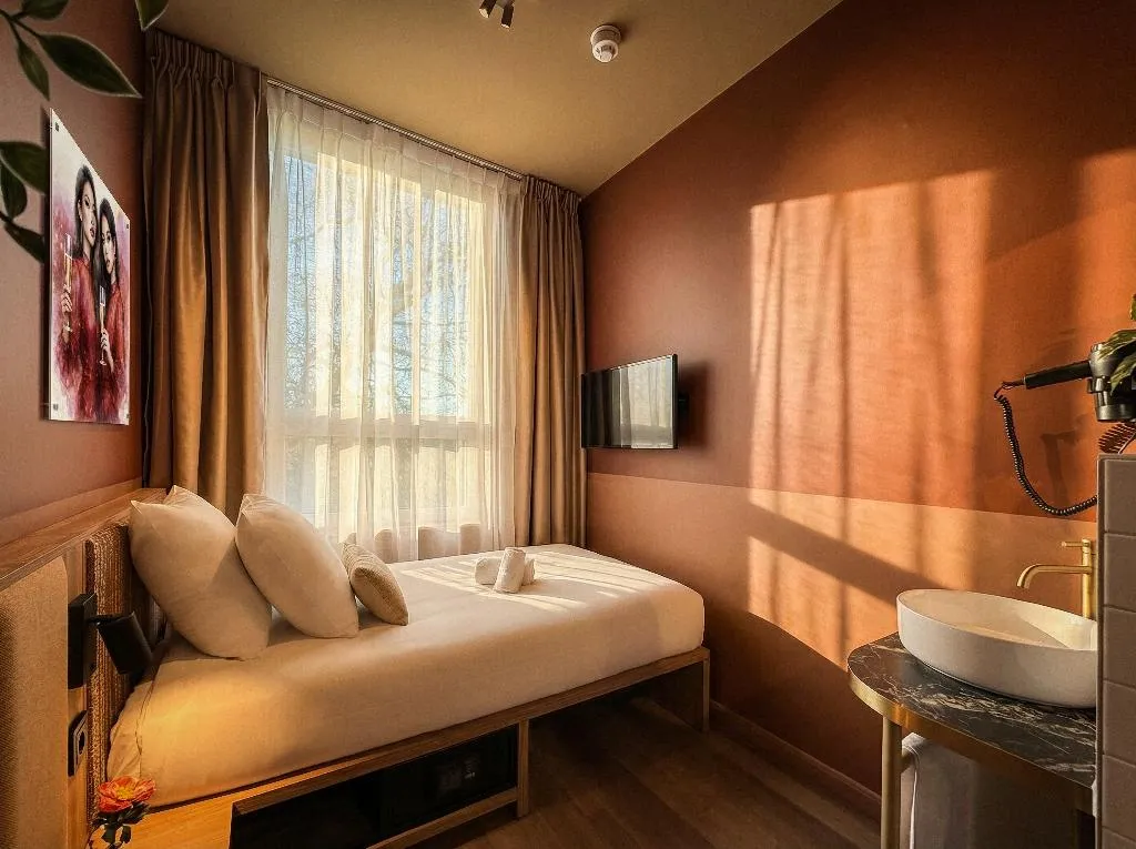 SINGLE STANDARD Room, De Pijp Boutique Hotel, Amsterdam