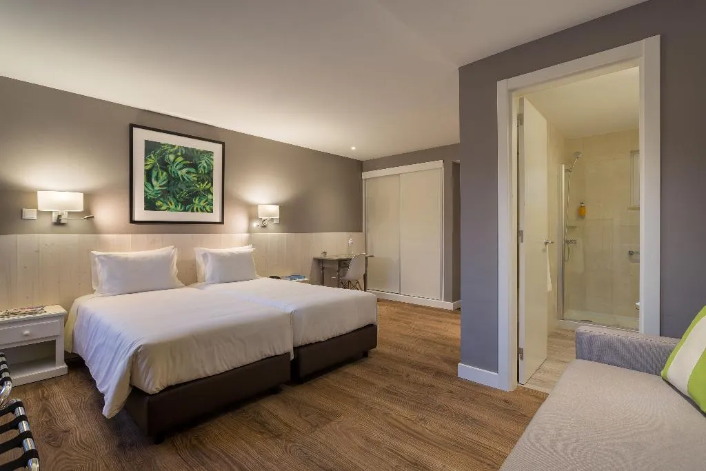 TWIN CAPACITY 2 Room, AP Adriana Beach Resort, Algarve