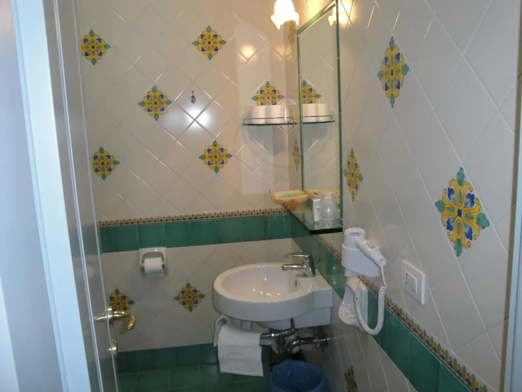 Room, Meublè Casa Mannini, Naples