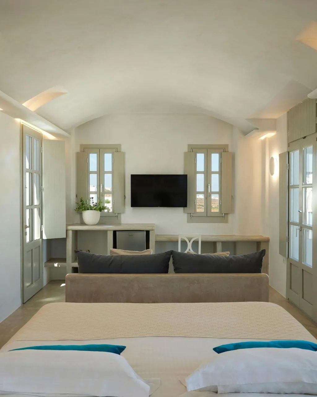 Room, Danae Suites, Santorini