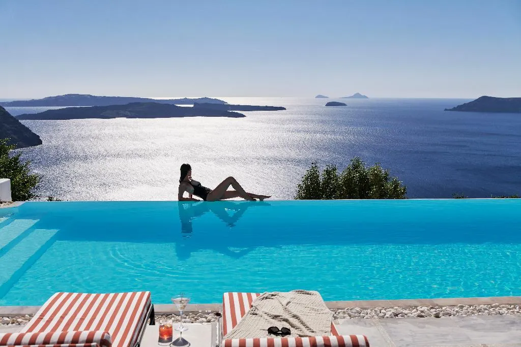 Pool, San Antonio, Santorini