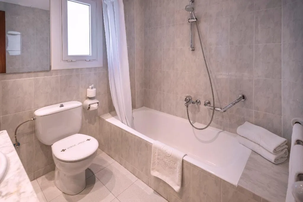 QUADRUPLE STANDARD Room, Ciudad de Castelldefels, Barcelona