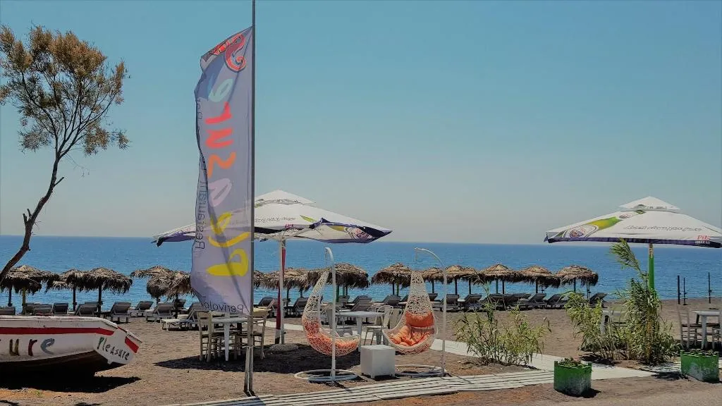 Beach, Pleasure Beachside Studios, Santorini