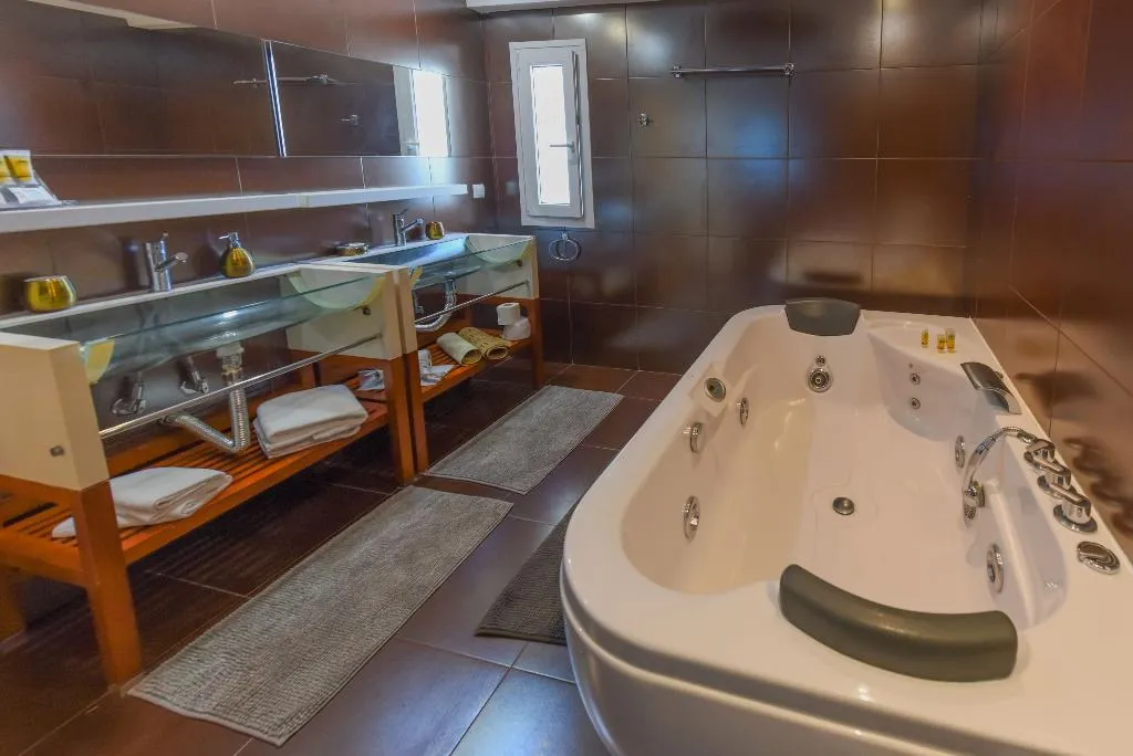 SUITE ONE BEDROOM ONE BATHROOM Room, Samos City Hotel, Samos