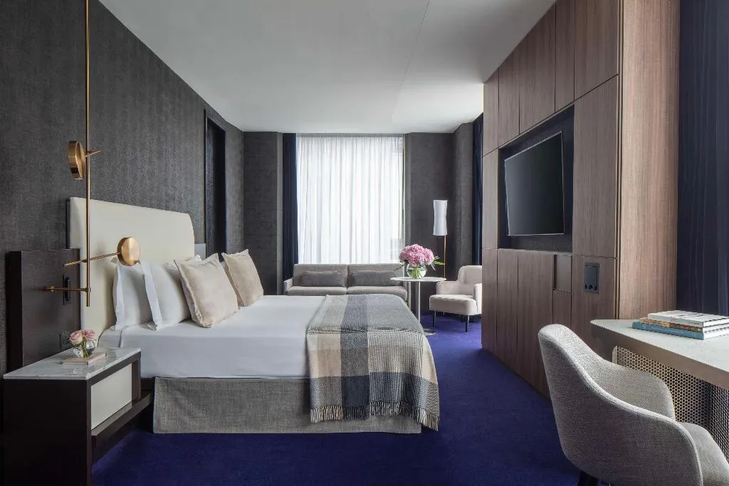 JUNIOR SUITE STANDARD Room, Anantara The Marker Dublin, Dublin