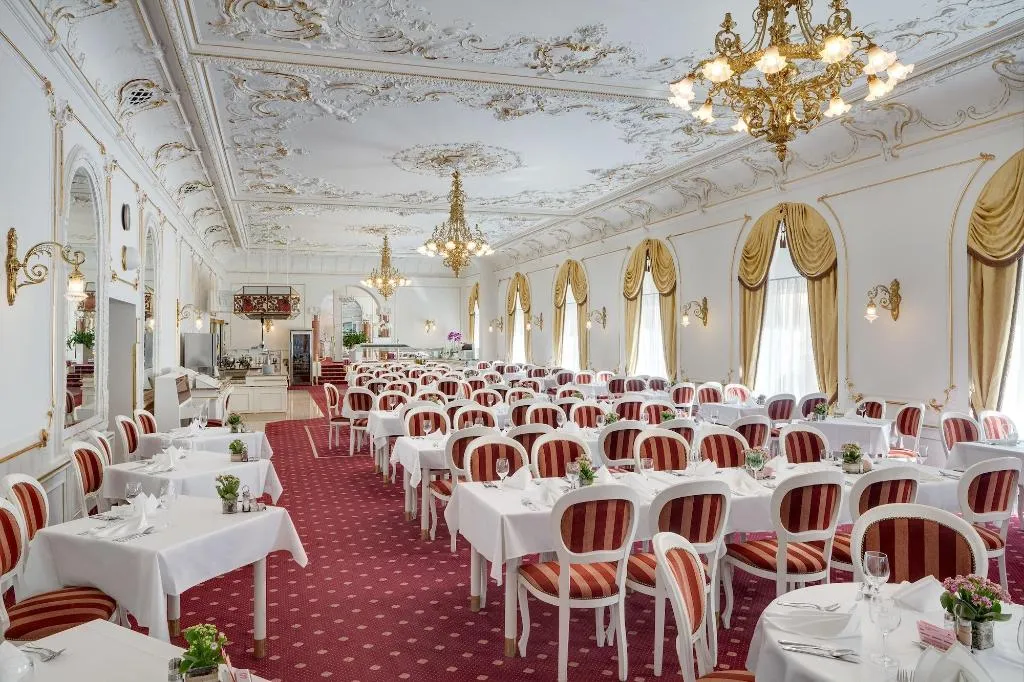 Restaurant, Danubius Health Spa Resort Hvezda, Prague