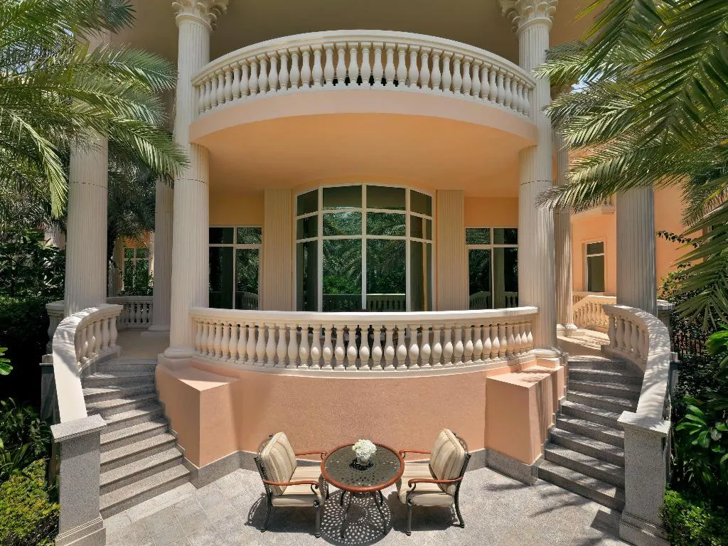 VILLA STANDARD Room, Raffles The Palm Dubai, Dubai