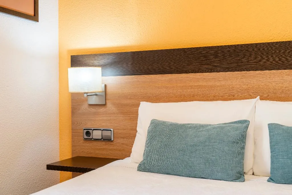 Double or Twin STANDARD Room, Ballesta, Madrid
