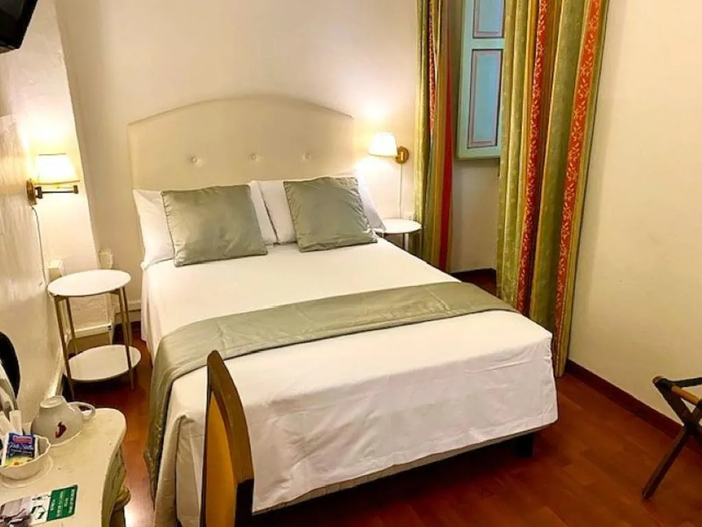 DOUBLE ECONOMY Room, Cimabue, Florence