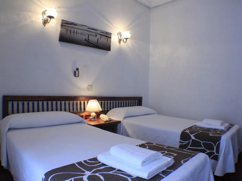 Room, Hostal Esmeralda, Madrid