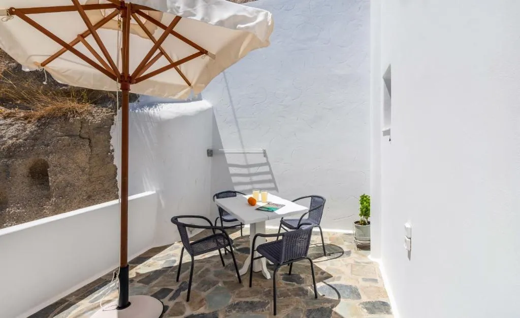 STUDIO CAPACITY 2 Room, Island Dreams, Santorini