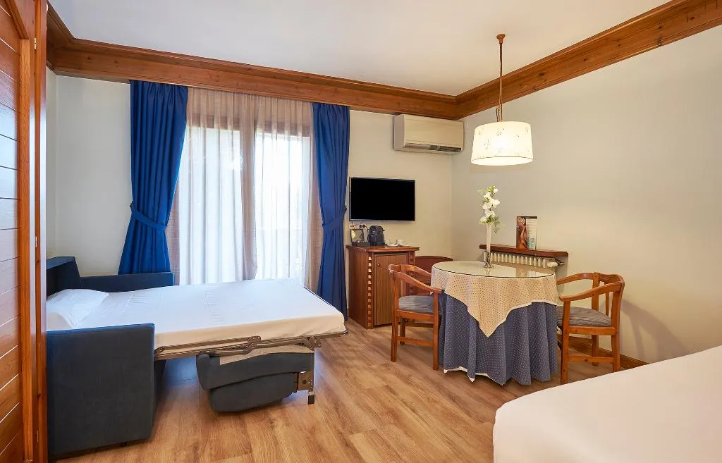 TRIPLE CAPACITY 3 Room, Grevol Spa, Costa Brava