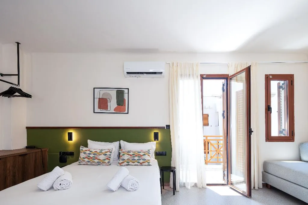 STUDIO WITH BALCONY Room, Aristea, Crete