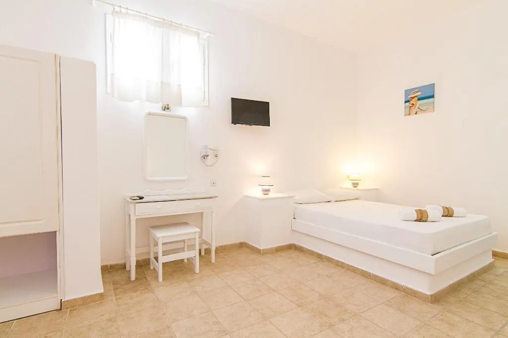 Room, Kritikakis Village Apartments, Santorini