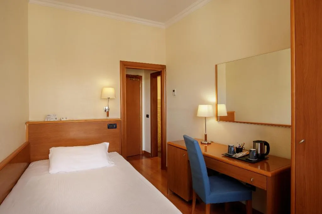 SINGLE STANDARD Room, Best Western Plus Globus Hotel, Rome