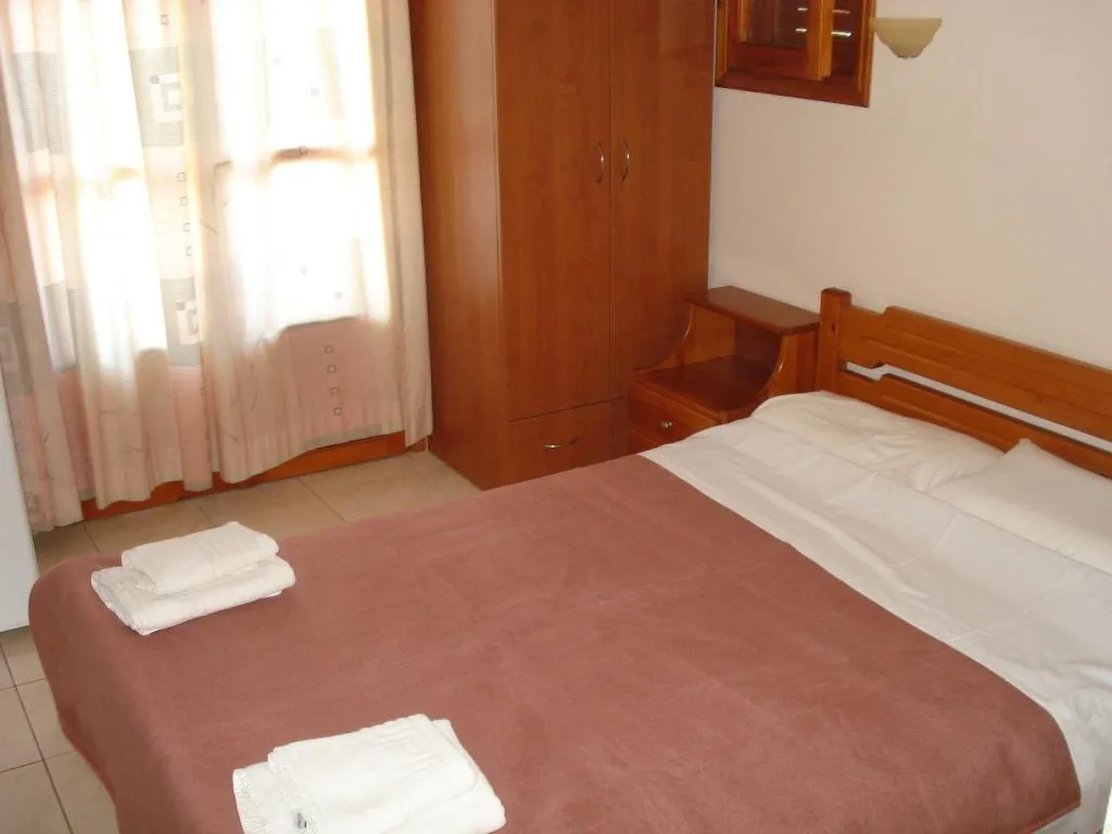 Room, Philoxenia Rooms, Crete