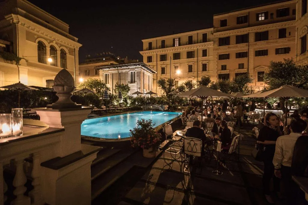 Pool, Palazzo Dama, Rome