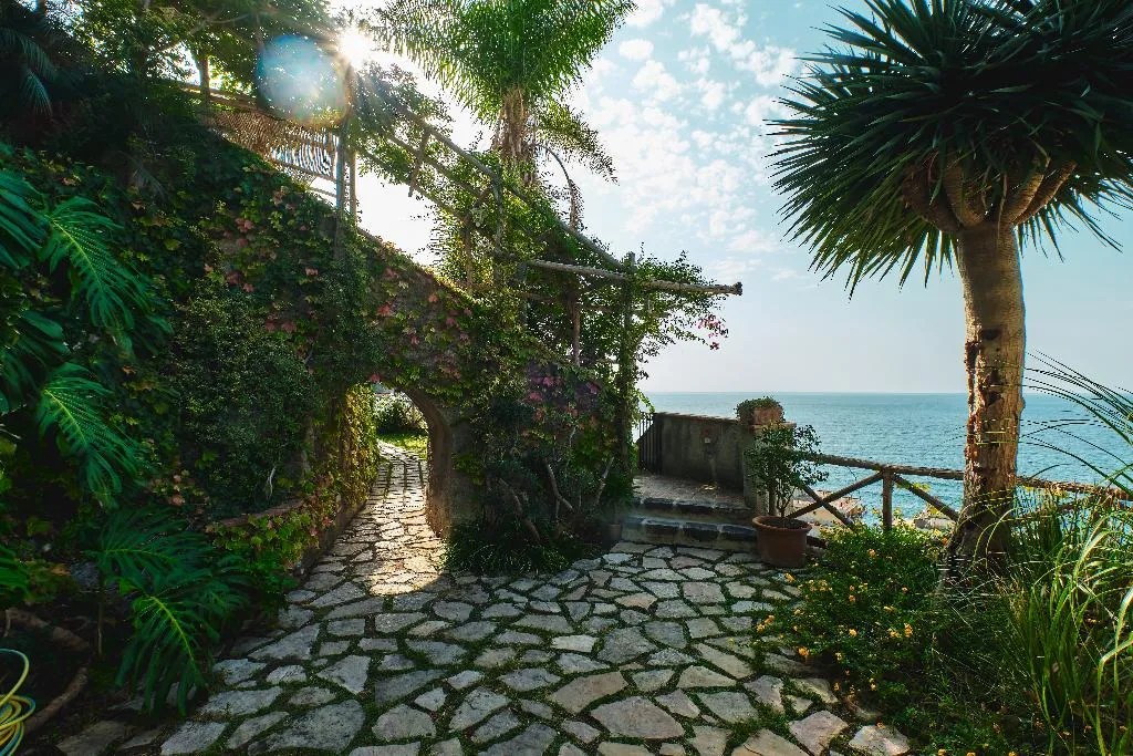 Terrace, Botanico San Lazzaro, Naples