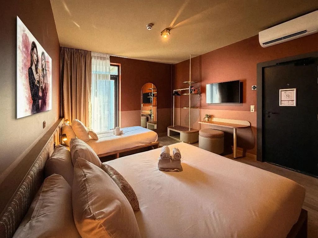 TRIPLE COMFORT Room, De Pijp Boutique Hotel, Amsterdam
