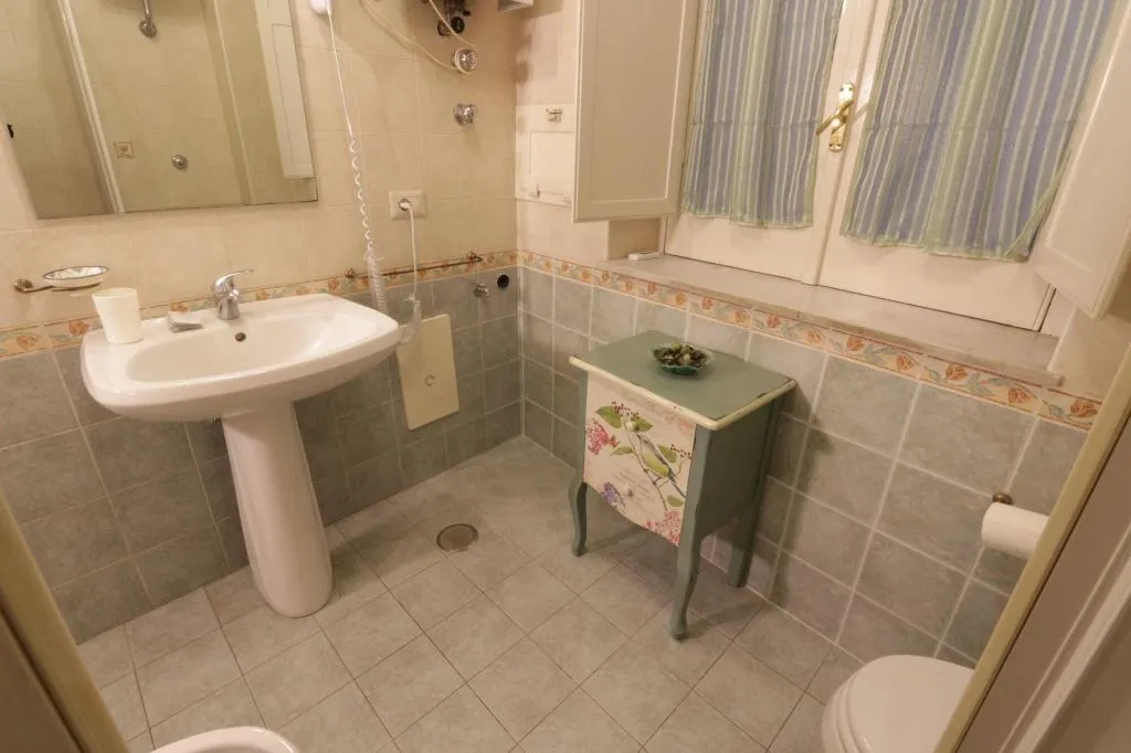 Room, B&B Speranzella, Naples
