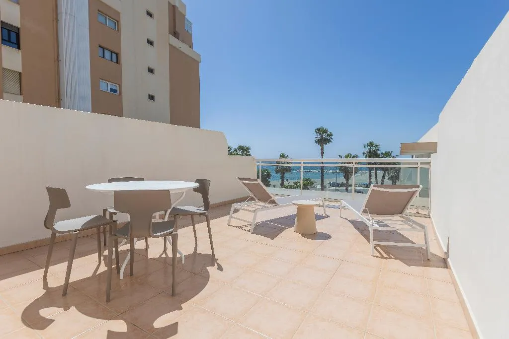QUADRUPLE SEA VIEW Room, Soho Boutique Las Vegas, Costa Del Sol