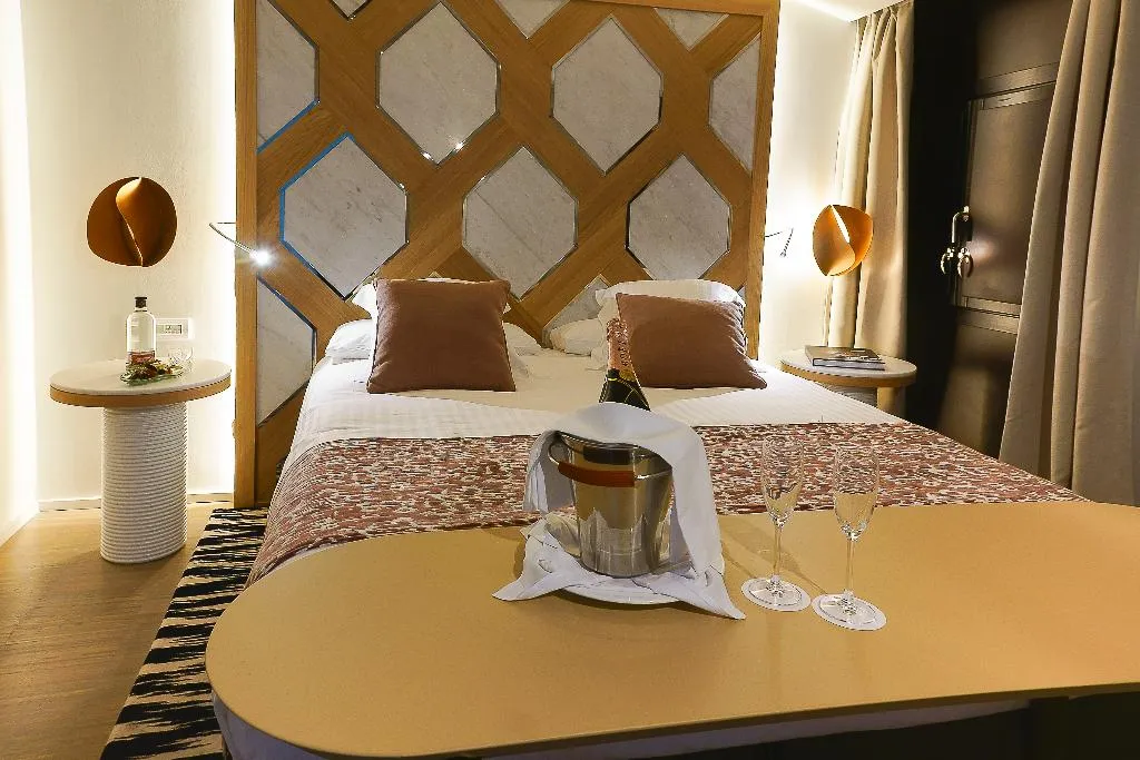 Double or Twin STANDARD Room, Hospes Maricel & Spa, Majorca