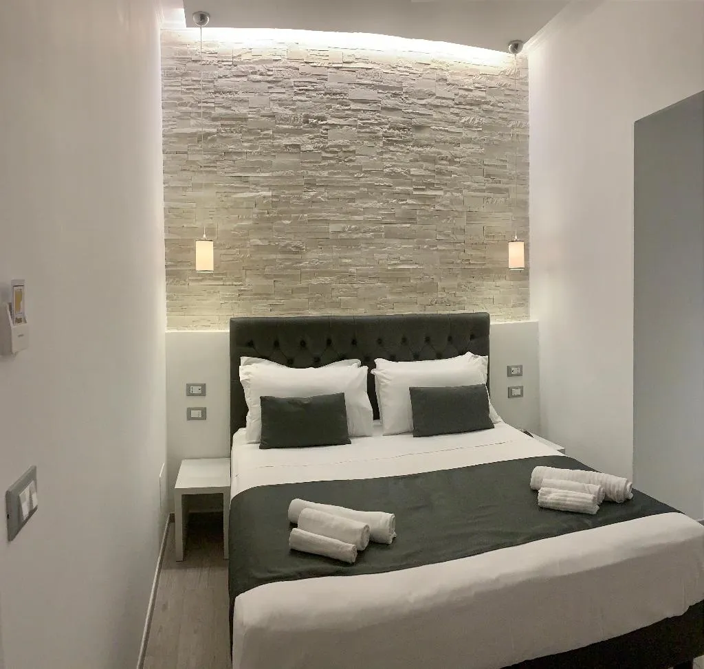 TRIPLE SUPERIOR Room, Patria, Rome