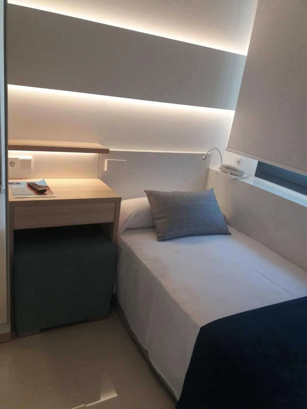 Room, Globales Acis & Galatea Hotel, Madrid