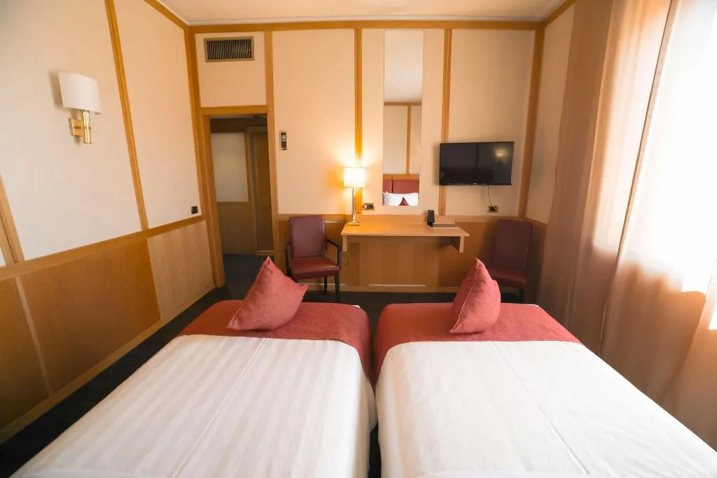 DOUBLE TWO BEDS Room, Hilton Garden Inn Rome Colosseum, Rome